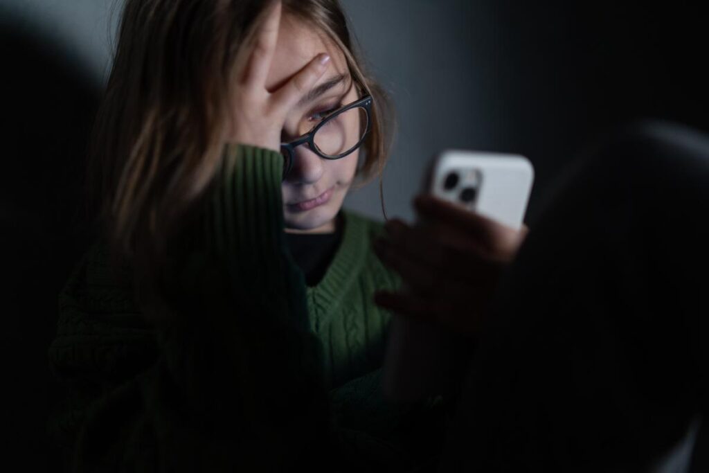 Social Media and Mental Health on Kids, Teenagers and young adult.