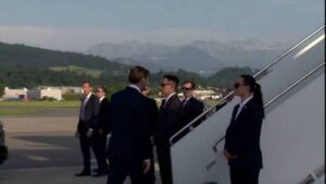3 Secret Service Officials Placed on Leave in Leak Investigation