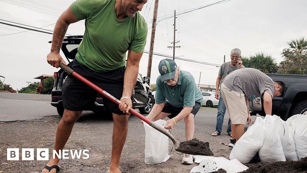 Storm Lala: Hawaii braces for potential first direct hit by a hurricane in 34 years