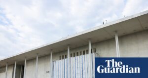 Trump threatens to demolish Kennedy Center if $250m renovation not done