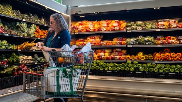 Consumer Confidence Hits Seven-Month Low as Prices and Tariffs Bite