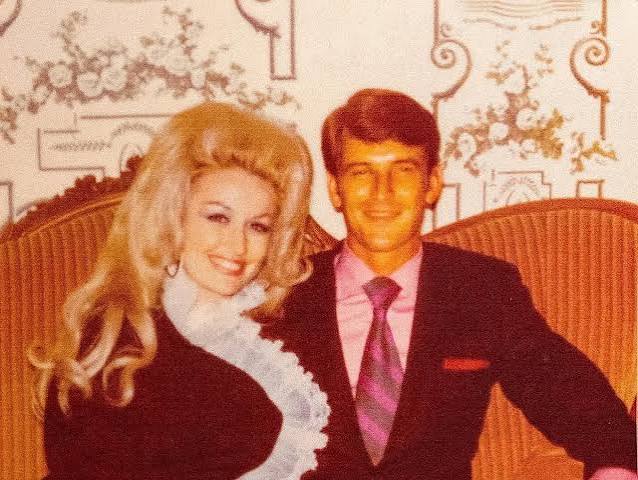 Dolly Parton and Carl Dean’s Nearly 60-Year Marriage Began at a Laundromat