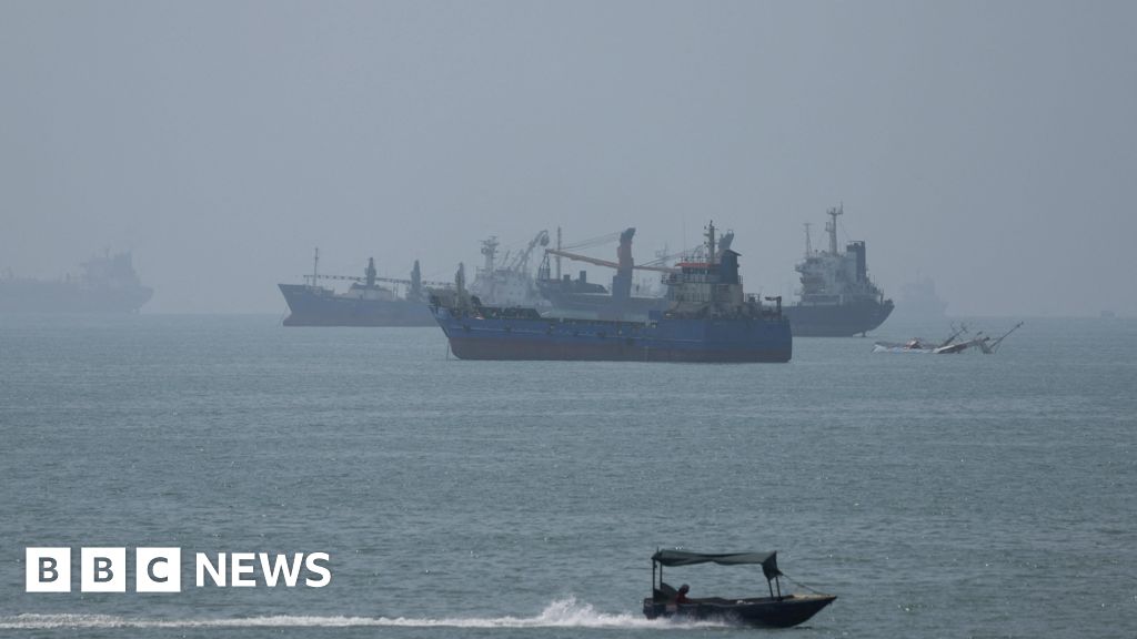 US strikes Iranian launchers on Larak Island in first known attack in weeks