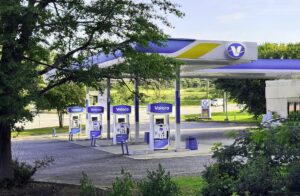The $4 Gas Ceiling: The Unofficial Tax of Middle East Brinkmanship