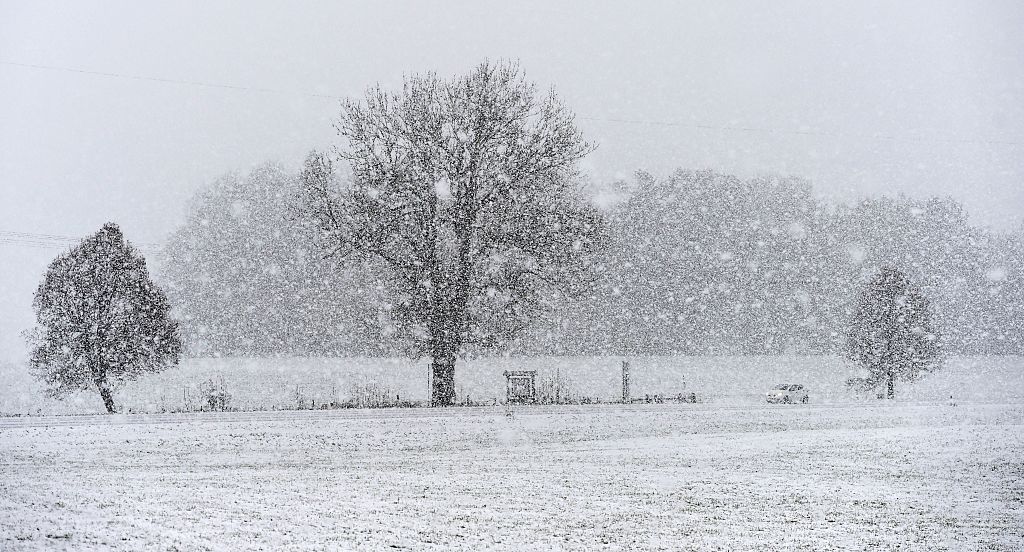 Snow Goggles or Common Sense? Decoding the Farmers' Almanac Winter Forecast
