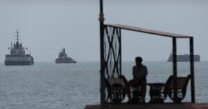 Live Updates: Iran war hits 6