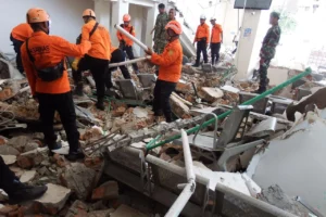 Indonesia Earthquake Death Toll Rises to 51 After 7.7 Magnitude Quake