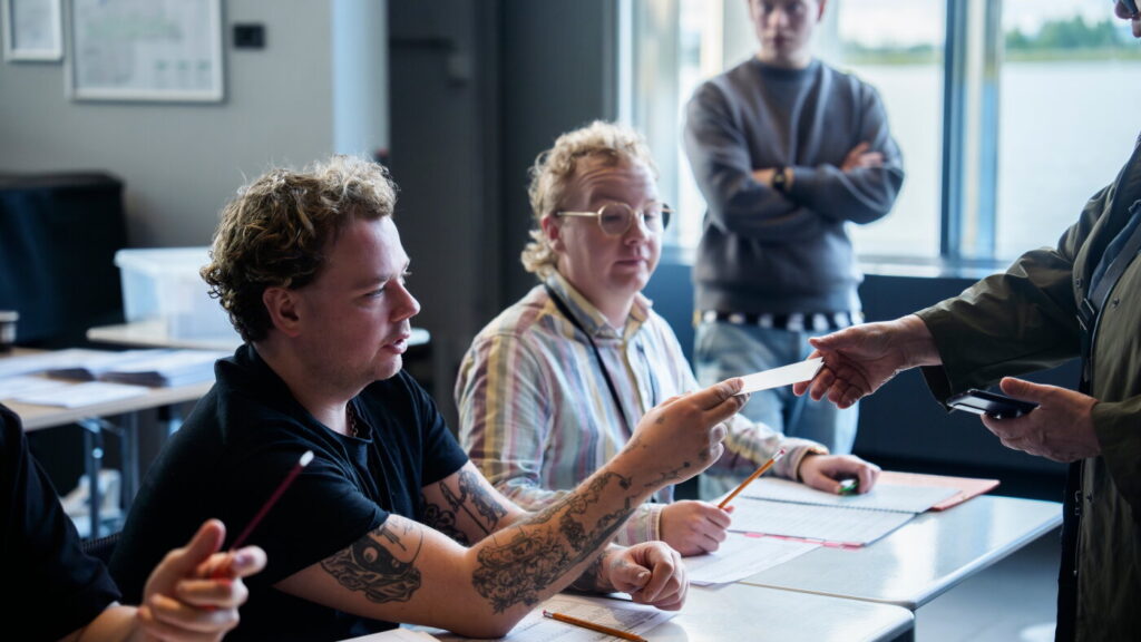 Icelanders vote on whether they want to join the EU