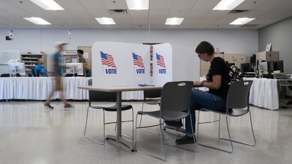 In Minnesota and Wisconsin, competitive primaries will again test power of progressive candidates