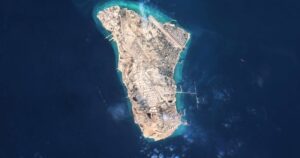 U.S. strikes 3 Iranian oil tankers after Iran targets Navy warships, military says