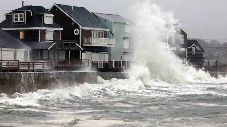 A September Nor’easter Is Flooding the Coast From the Outer Banks to Cape Cod, and It Lingers Into Monday