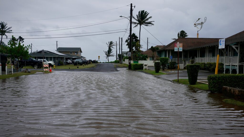 Hurricane Lowell Weakens and Pulls Away From Hawaii After Cutting Power Across Kauai