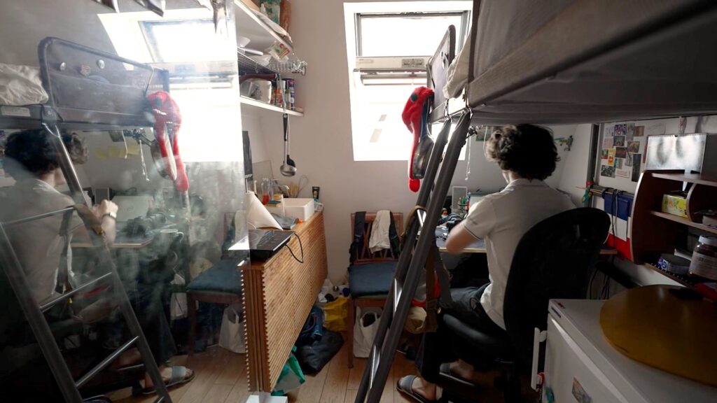 Paris’s Cheapest Rooms Are Disappearing as Heatwaves Make Them Unlivable