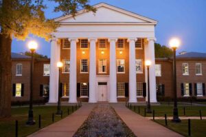Two Ole Miss Students Were Found Dead Monday. Kratom Was at Both Scenes