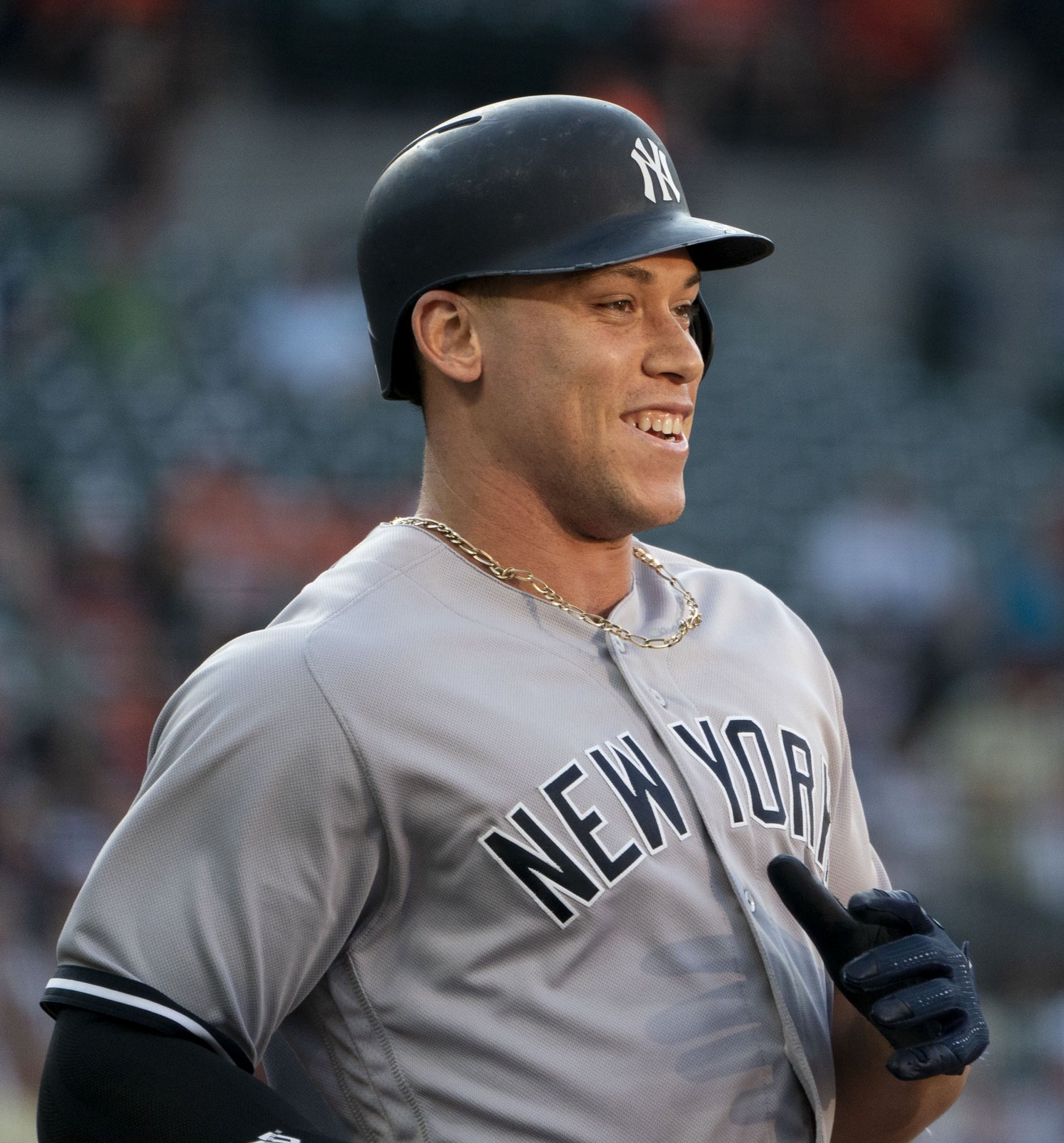 Aaron Judge playing right field for the New York Yankees