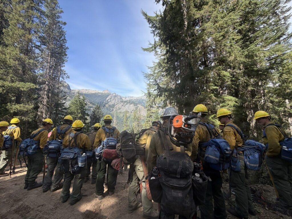 Active-duty U.S. Army soldiers from the 7th Infantry Division on the Little Giant Fire near Plain, Washington