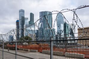 Fencing goes up around the main Kennedy Center building after Trump-aligned board votes to close it