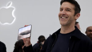 Fold the phone: Apple’s new CEO unveils a foldable iPhone